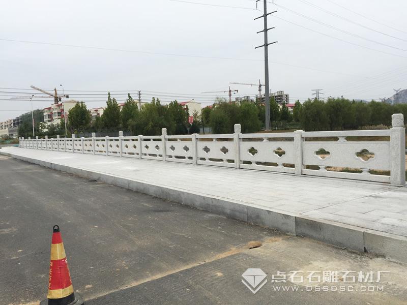 芝麻白栏杆 芝麻白河路石栏杆